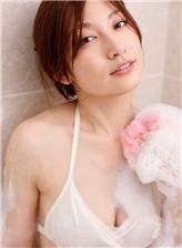 日本内衣少女浴室性感写真
