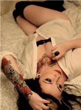 纹身女生简单大腿视频写真图片