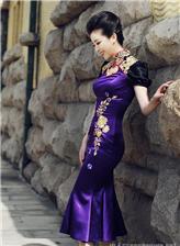 黄小蕾漂亮身材大胆旗袍写真