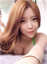 美女直播室自我安慰大胆写真