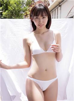 日本宅男女神吉木梨纱裸体写真 娇媚动人