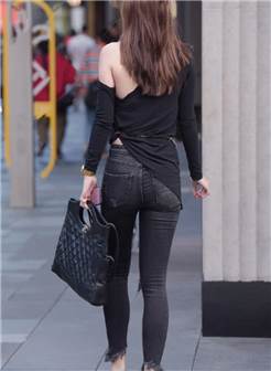 街拍:身材出众的牛仔裤美女,连背影都是那么好看!