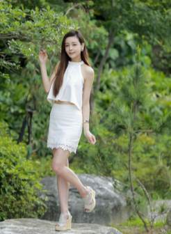 台湾美女韩羽高跟美腿性感写真图片