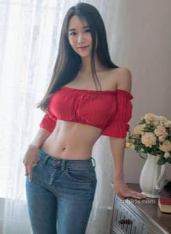 51美女图集 韩国极品大胸美女模特丰满事业线超