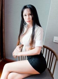 香港第一巨乳 美女秘书美胸挑逗李可可超短裙真