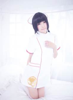 可爱诱惑美女cosplay白丝袜护士制服甜美动人秀