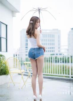 gogo51中国嫩模美女芝芝超短牛仔热裤性感诱惑图
