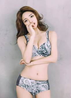 韩国网络美女Veenii内衣完美身材让人无法抗拒