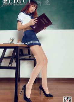 海军制服美女ALAN高跟鞋丝袜美腿写真图片