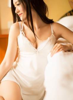 日本美女私房酥胸嫩乳人体艺术写真