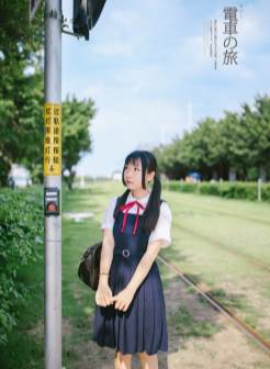 日本可爱漂亮美女街拍清纯制服学生妹写真图片