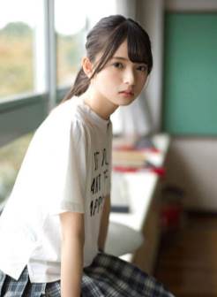 日本清纯美少女制服写真  清纯可爱