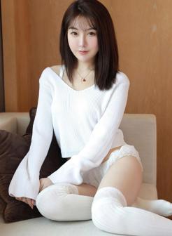 穿白衣毛衣极品韩国人体艺术美女模特写真图片