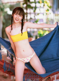 日本高清可爱泳装美女GOGO人体艺术写真图片