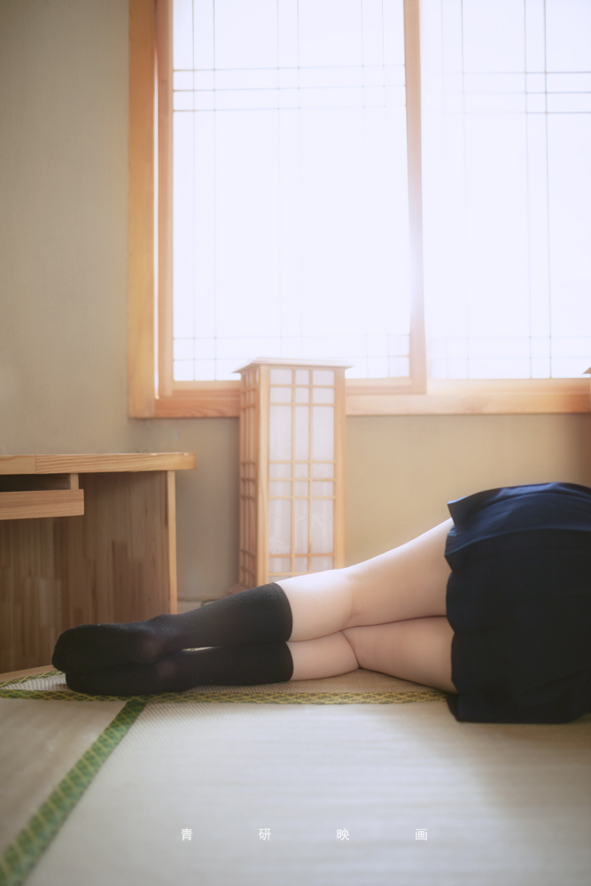 日本学生纯黑色中筒袜 高筒学生袜图片(5)(点击浏览下一张趣图)