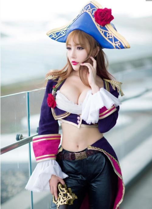 英雄联盟美女cos图片 英雄联盟女角色cosplay(点击浏览下一张趣图)