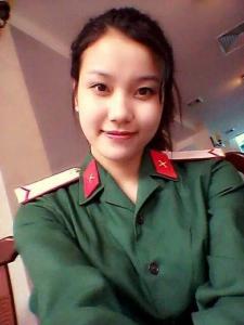 越南女兵p图 漂亮越南女兵图片(点击浏览下一张趣图)