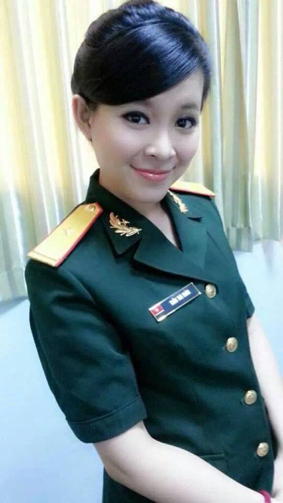 越南女兵p图 漂亮越南女兵图片(3)(点击浏览下一张趣图)