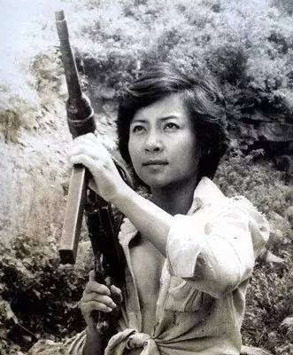 电影糟蹋越南女兵 1979中越战越南女兵(点击浏览下一张趣图)
