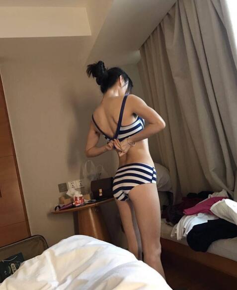 30岁女人穿衣打扮 性感图(3)(点击浏览下一张趣图)