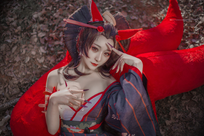 阴阳师卖肉透视cosplay写真抓拍图片(4)(点击浏览下一张趣图)