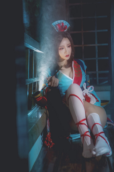 阴阳师女式神裸体cosplay真人图(3)(点击浏览下一张趣图)