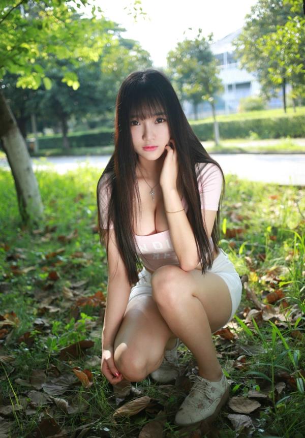 午间播放器下载地址 邻家小妹清纯稚嫩写真(4)(点击浏览下一张趣图)