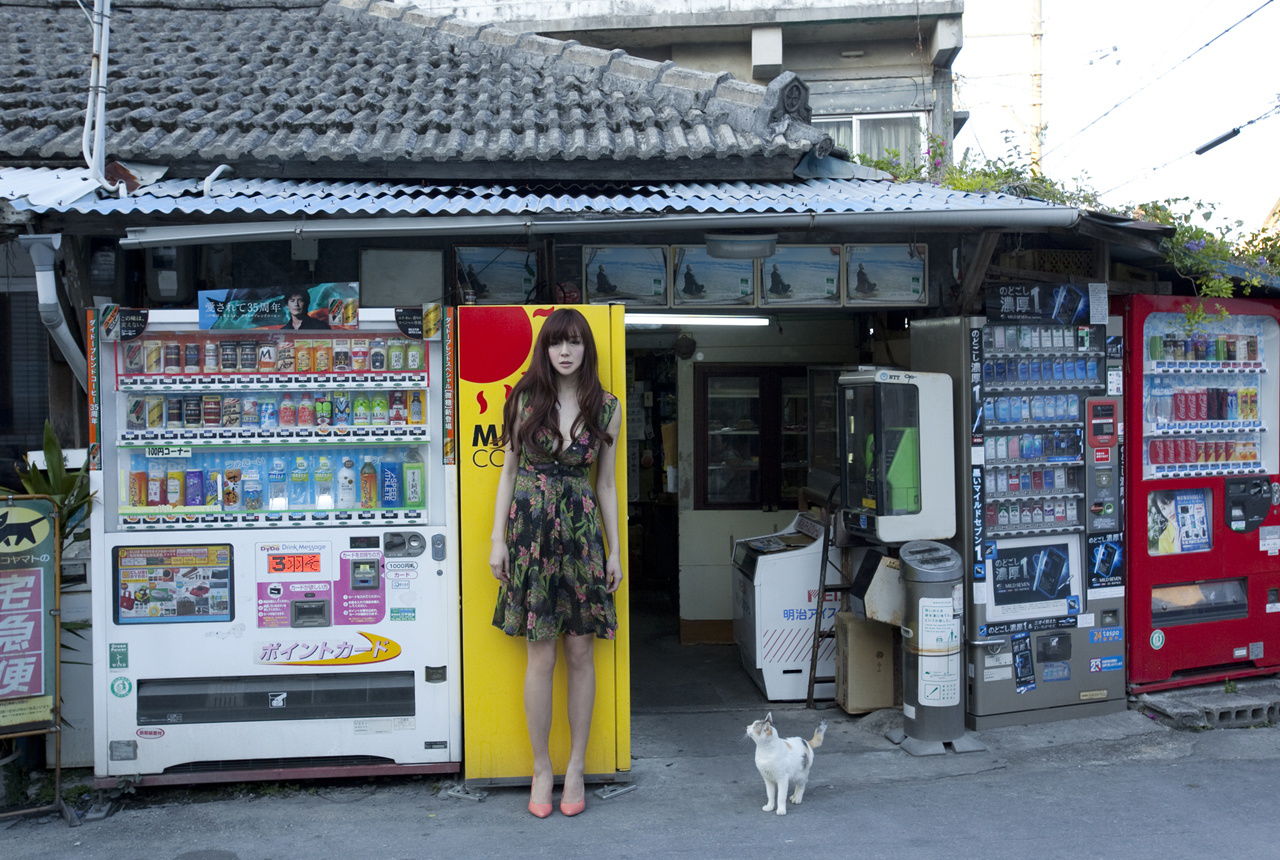 周韦彤全新喷血写真集 日本写真 有点女优的感觉(5)(点击浏览下一张趣图)