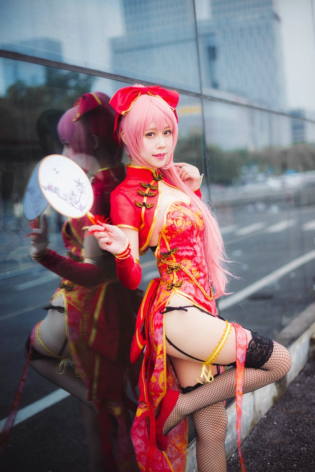 cosplay真空旗袍污 开叉大胆写真(6)(点击浏览下一张趣图)