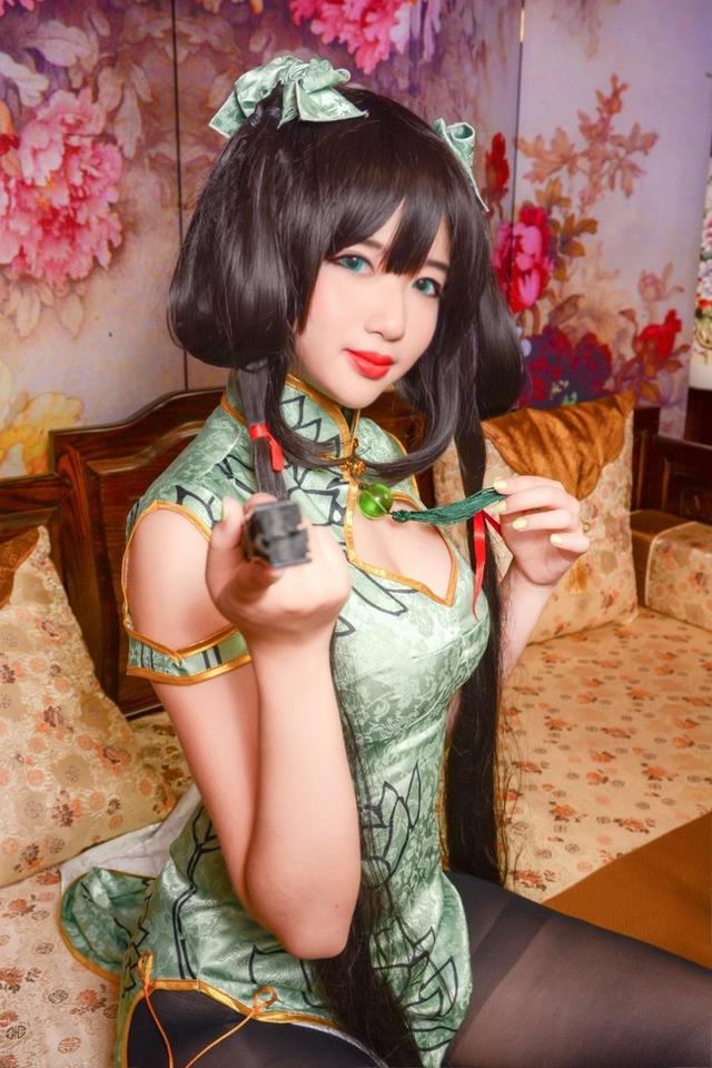 孙尚香cosplay旗袍真人写真(点击浏览下一张趣图)