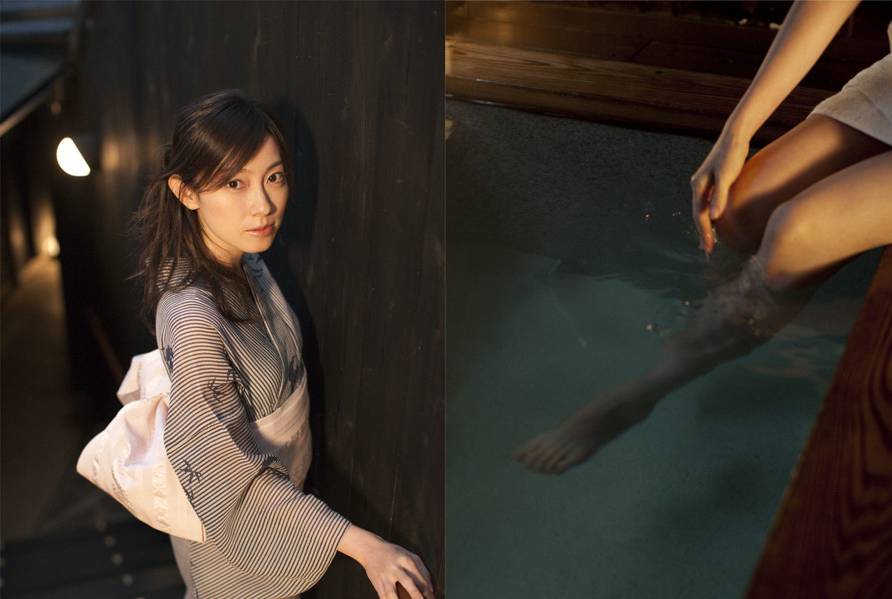 日本女星小桥惠泳装照(4)(点击浏览下一张趣图)