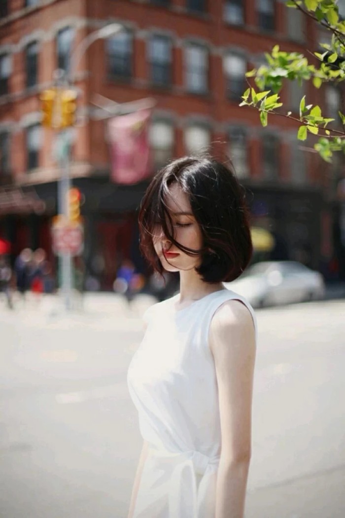 2018韩系短发女生图片(2)(点击浏览下一张趣图)