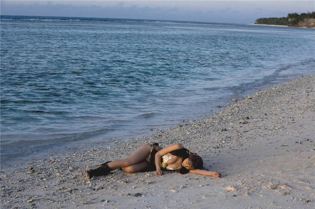 圆润的岳母沙滩自拍照片光滑身体在颤抖(6)(点击浏览下一张趣图)