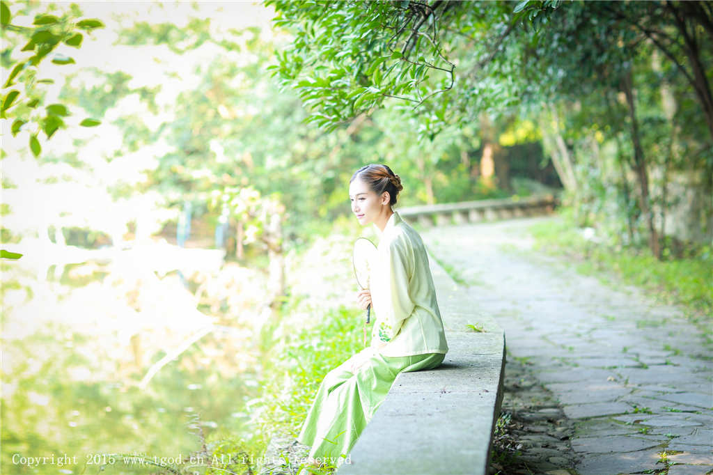 萌兰酱汉服真空清凉夏日写真(2)(点击浏览下一张趣图)