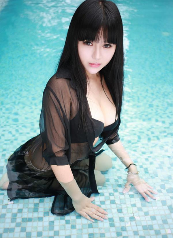 性感美女御姐情趣黑色透明泳衣48式插图大胆写真(2)(点击浏览下一张趣图)
