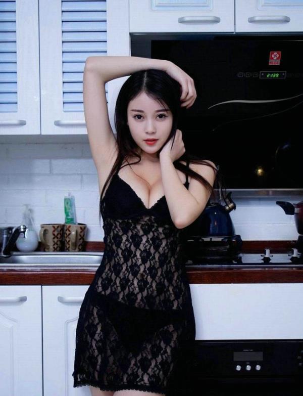 性感熟味嫩模女声羞羞的部位黑丝吊裙厨娘素人写真(2)(点击浏览下一张趣图)