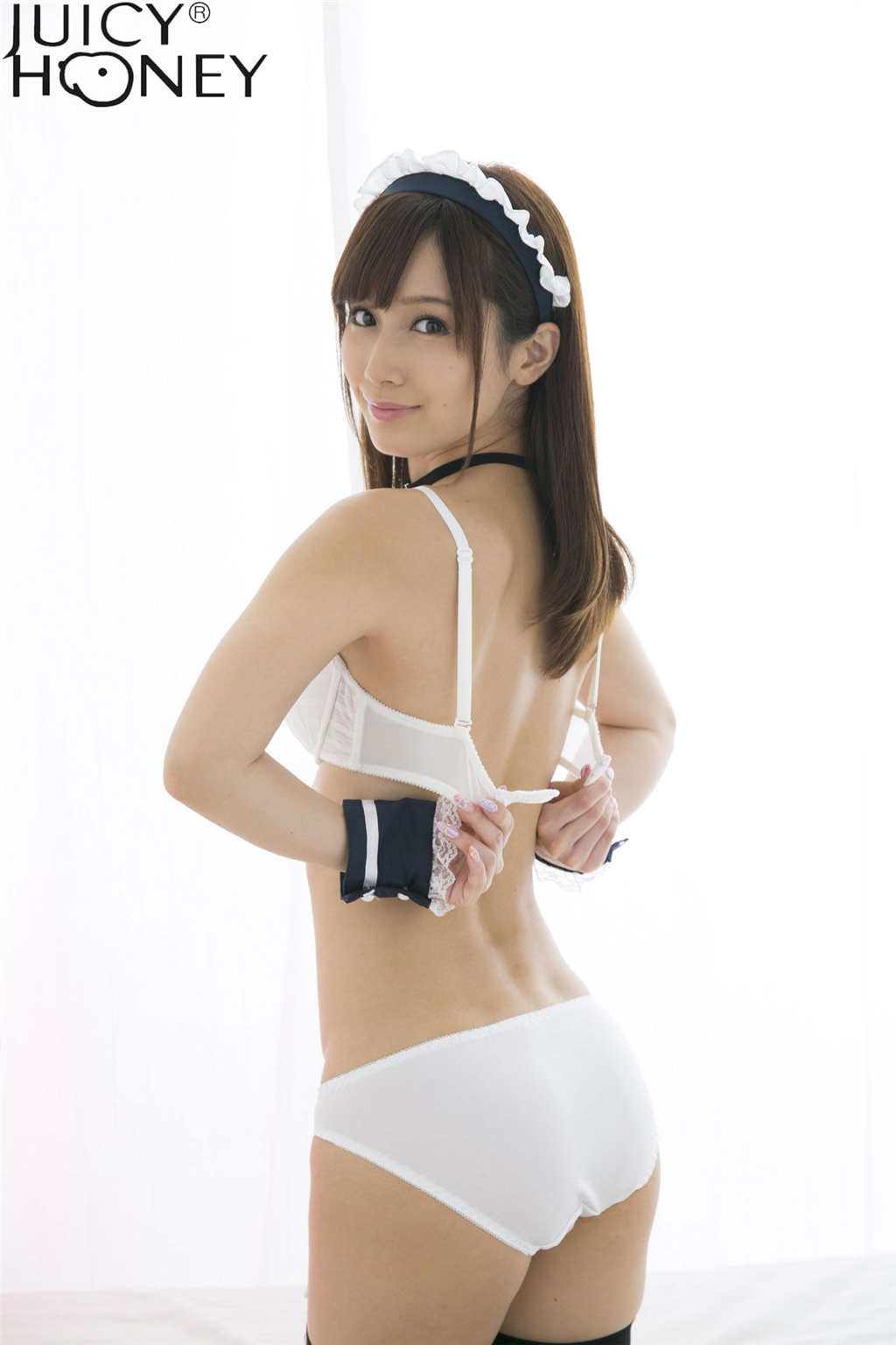 小岛南很能喷Minami Kojima女仆装黑丝写真集(4)(点击浏览下一张趣图)