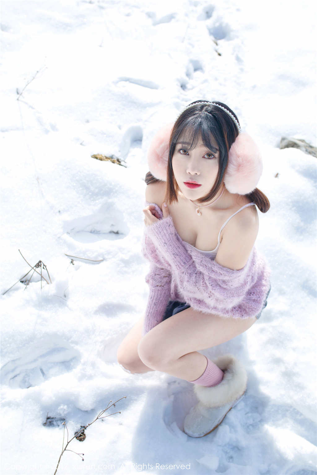 日本雪地裸拍大胆美女艺术图片《美丽冻人》(2)(点击浏览下一张趣图)