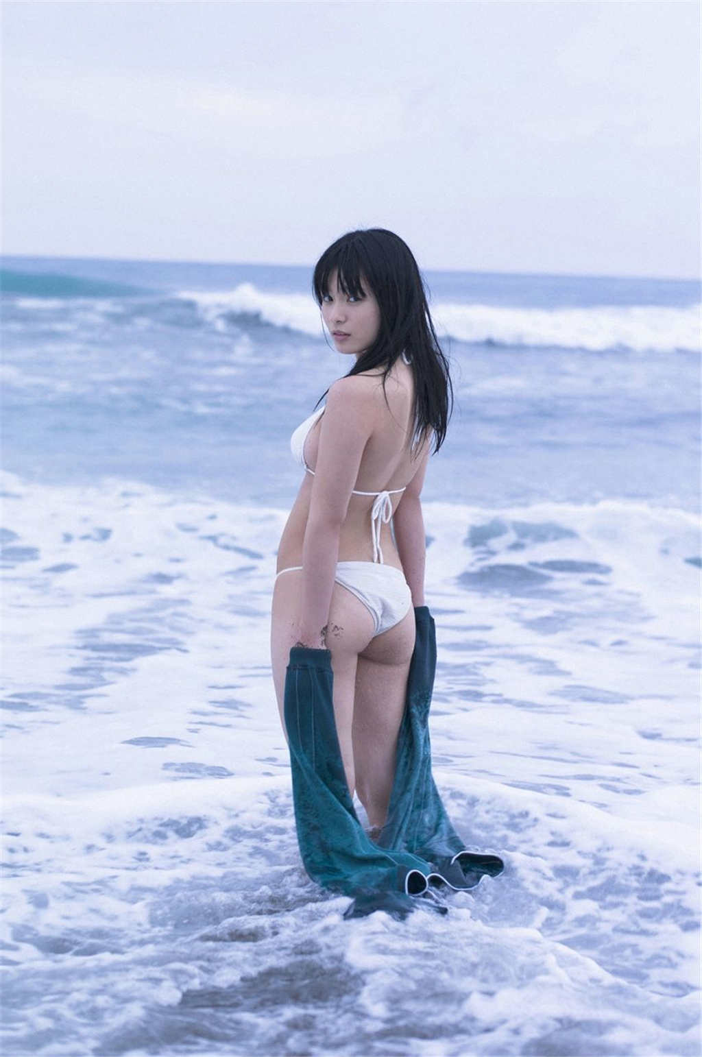 星名美津纪海滩比基尼写真(6)(点击浏览下一张趣图)