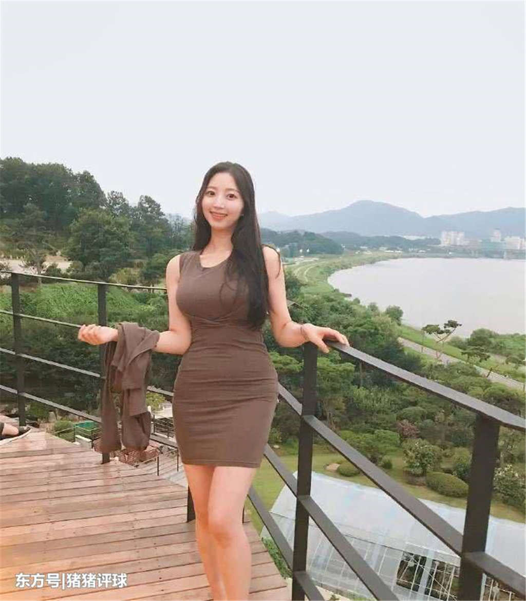 韩国大胸健身女神ins真人照片(3)(点击浏览下一张趣图)