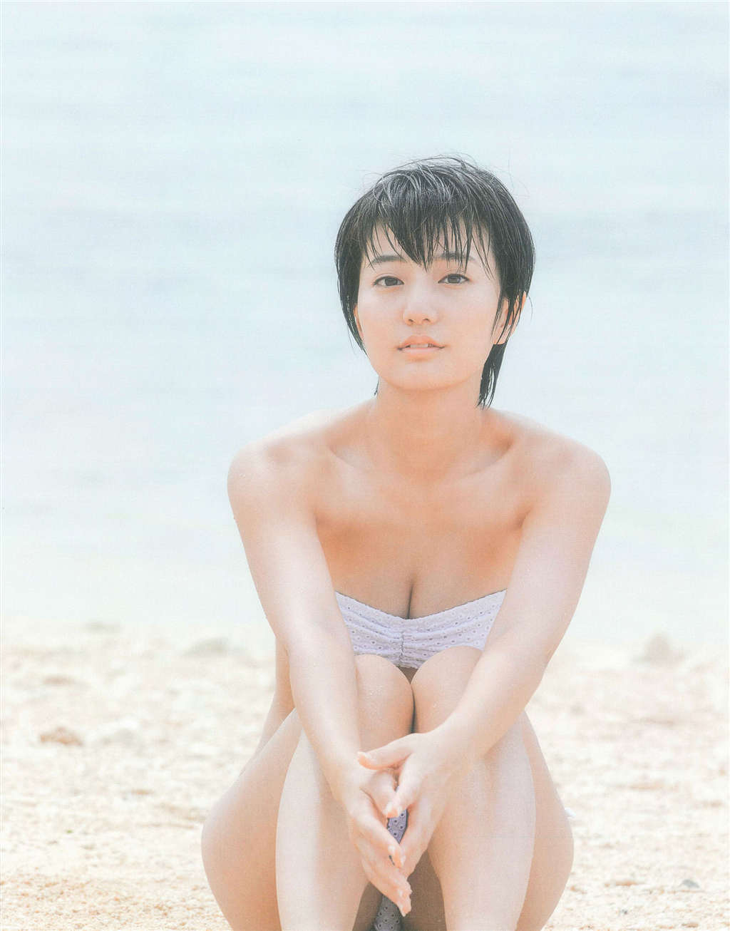 日本熟妇的肉感海边沙滩比基尼照片(4)(点击浏览下一张趣图)