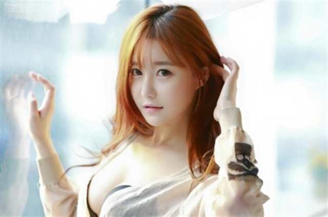 韩国游戏美女主播卖贴身衣服(点击浏览下一张趣图)