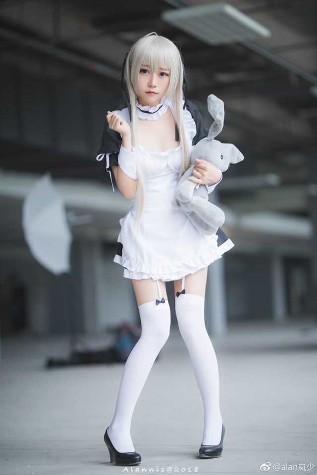 cosplay白丝女仆污图(5)(点击浏览下一张趣图)