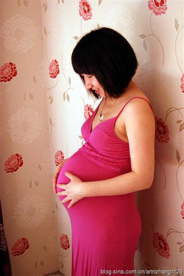 孕妇家中自拍照(点击浏览下一张趣图)