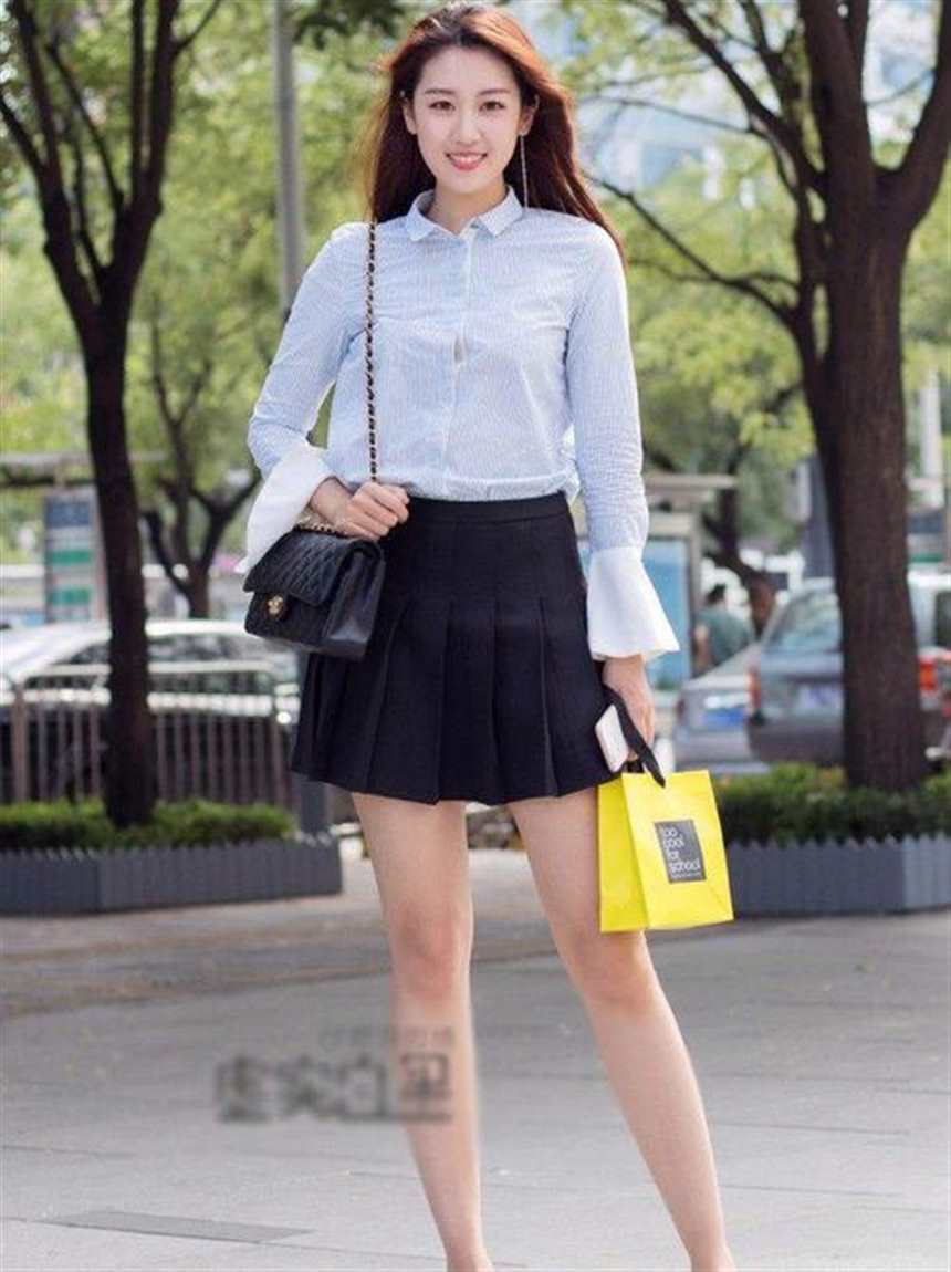路人街拍: 北京女孩, 穿衣有品位, 个个都有明星范儿!(点击浏览下一张趣图)