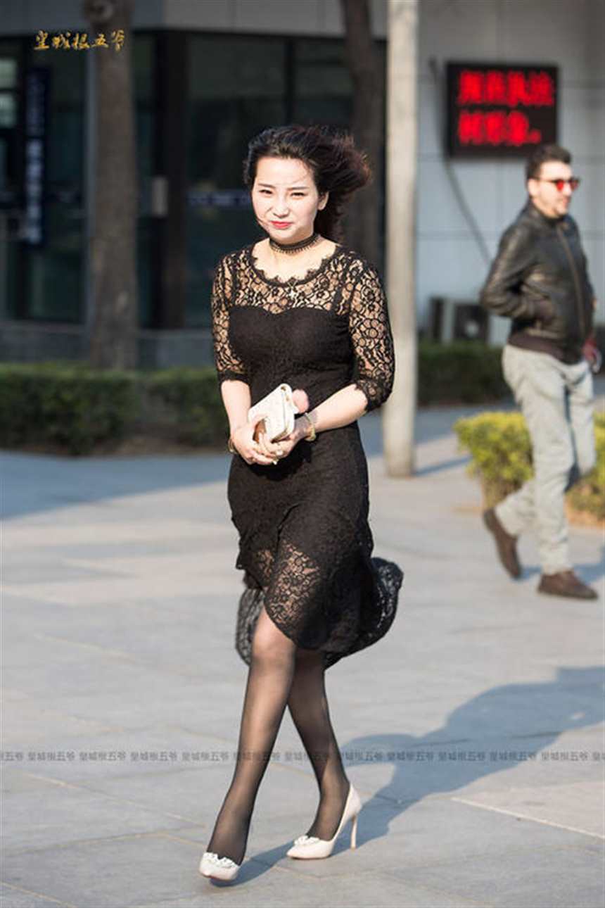北京街拍超性感美女(6)(点击浏览下一张趣图)