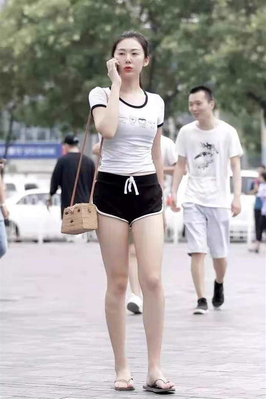 街拍时尚美女集锦【二】(6)(点击浏览下一张趣图)