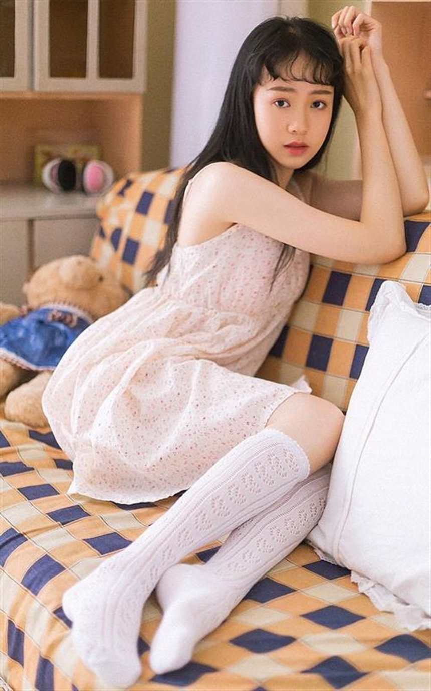韩国极品美女少妇系列居家白丝美腿情趣诱惑写真(点击浏览下一张趣图)