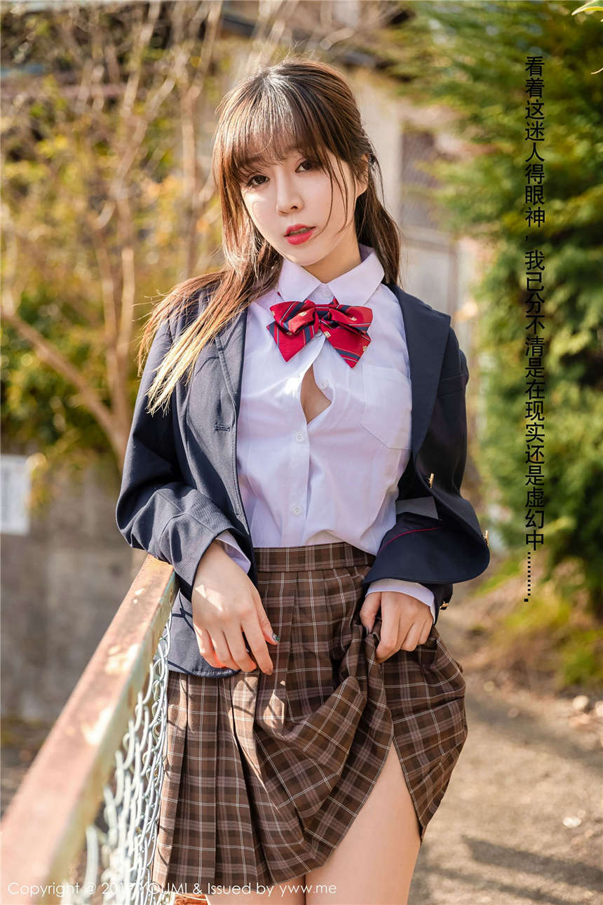 日本校服裙诱惑被风吹起来纯美可爱写真(5)(点击浏览下一张趣图)