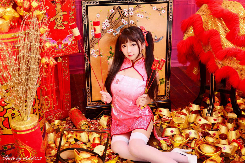 cosplay真空旗袍污妹纸春节祝福白色丝袜自拍(2)(点击浏览下一张趣图)